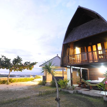 Suka Beach Bungalow Lembongan Kültér fotó